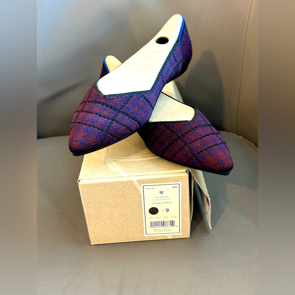 Rothys Cranberry Points 9 NWT